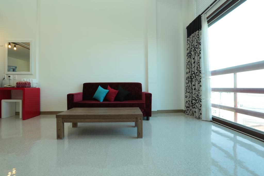 Gangneung Sea View Pension Экстерьер фото