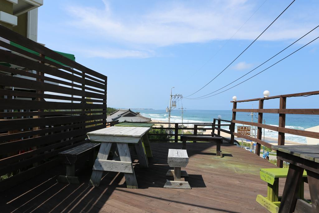 Gangneung Sea View Pension Экстерьер фото