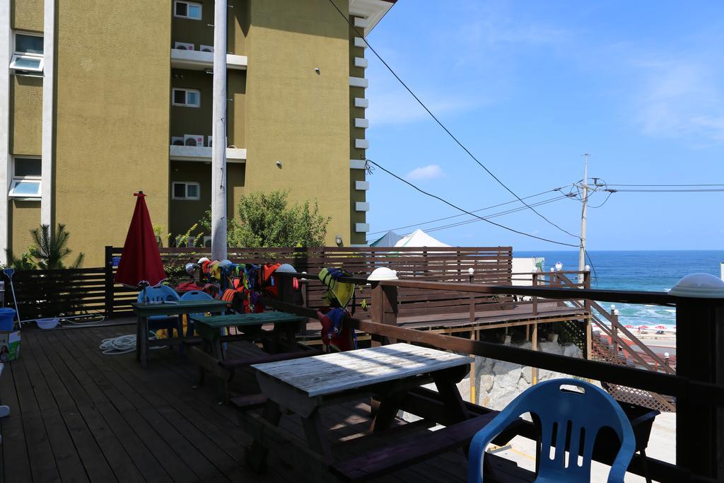 Gangneung Sea View Pension Экстерьер фото